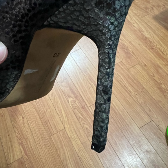 Snakeskin leather Manolo Blahnik size 36 - Picture 4 of 6